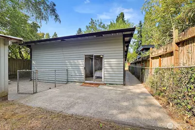 2327 NE 92nd Street, Seattle, WA 98115 - Photo 16