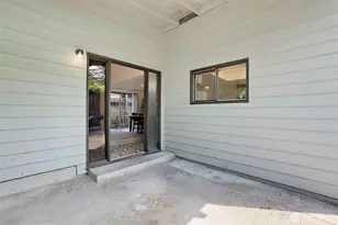2327 NE 92nd St, Seattle, WA 98115 - Photo 14