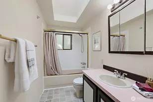 2327 NE 92nd St, Seattle, WA 98115 - Photo 12