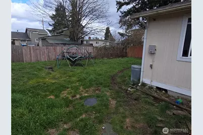 412 McKenzie Avenue SW, Yelm, WA 98597 - Photo 8