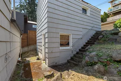 927 Lake Washington Blvd S, Seattle, WA 98144 - Photo 12