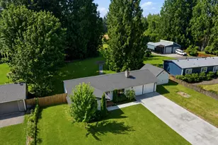 15906 82nd St NE, Lake Stevens, WA 98258 - Photo 2