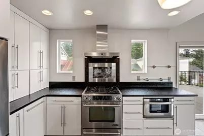 6406 E Royal View Lane, Port Orchard, WA 98366 - Photo 8