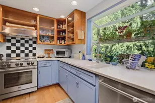21434 SE 16th Pl, Sammamish, WA 98075 - Photo 10