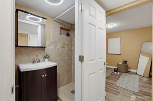 16106 Densmore Ave N, Shoreline, WA 98133 - Photo 32