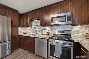 16106 Densmore Ave N, Shoreline, WA 98133 - Photo 22