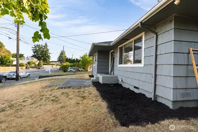 6835 Yakima Avenue, Tacoma, WA 98408 - Photo 2