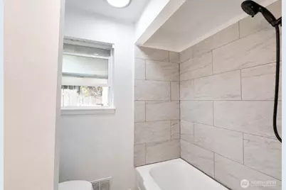 6835 Yakima Avenue, Tacoma, WA 98408 - Photo 16