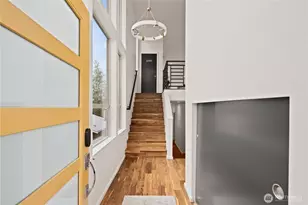 4532 51st Pl SW, Seattle, WA 98116 - Photo 2