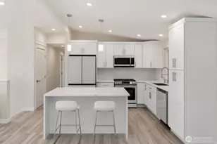 16436 SE 8th St, Bellevue, WA 98008 - Photo 6