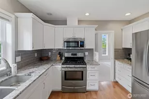 1404 Amber Blvd SE, Puyallup, WA 98372 - Photo 14