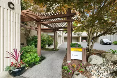 8001 Sand Point NE #C36, Seattle, WA 98115 - Photo 2