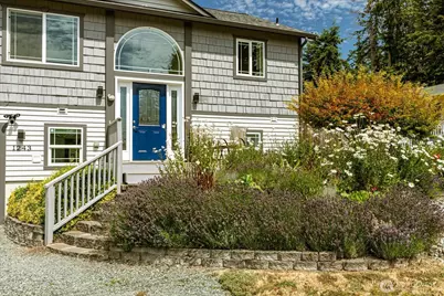 1243 Russell Drive, Coupeville, WA 98239 - Photo 2