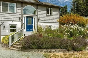 1243 Russell Dr, Coupeville, WA 98239 - Photo 2