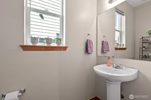 288 NE Fallon Ct, Bremerton, WA 98311 - Photo 12