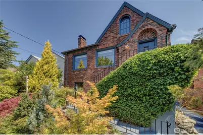 2714 10th Avenue W, Seattle, WA 98119 - Photo 1