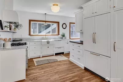 2714 10th Avenue W, Seattle, WA 98119 - Photo 12