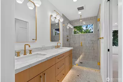 12036 Hiram Place NE, Seattle, WA 98125 - Photo 22