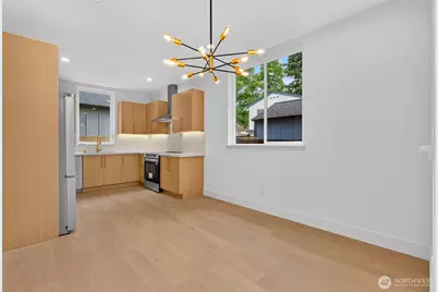 12036 Hiram Place NE, Seattle, WA 98125 - Photo 6