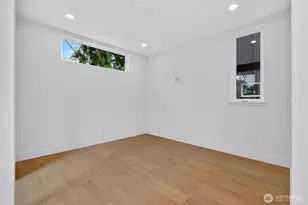 12036 Hiram Pl NE, Seattle, WA 98125 - Photo 10