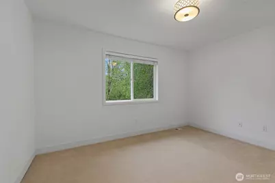 8835 NE 237th Place NE, Redmond, WA 98053 - Photo 32