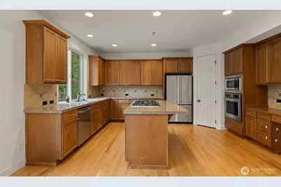 8835 NE 237th Place NE, Redmond, WA 98053 - Photo 10