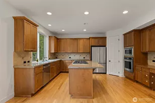 8835 NE 237th Pl NE, Redmond, WA 98053 - Photo 10