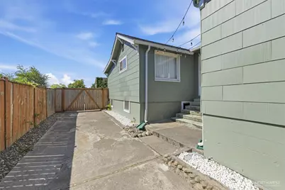 214 E 68th Street, Tacoma, WA 98404 - Photo 24