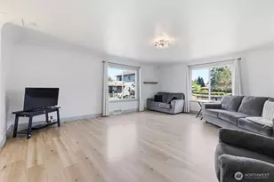 214 E 68th St, Tacoma, WA 98404 - Photo 10