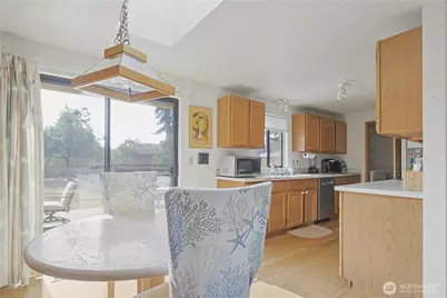 623 Hawks Glen Drive SE, Olympia, WA 98513 - Photo 4