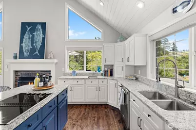 586 North Shore Boulevard, Fox Island, WA 98333 - Photo 12