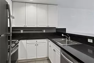 321 10th Ave S, Seattle, WA 98104 - Photo 22
