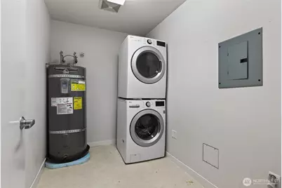 321 10th Avenue S #710, Seattle, WA 98104 - Photo 36