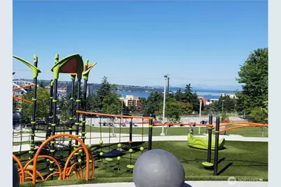 321 10th Avenue S #710, Seattle, WA 98104 - Photo 38
