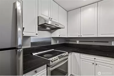 321 10th Avenue S #710, Seattle, WA 98104 - Photo 20