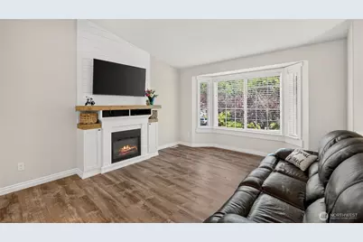 1526 49th Place SW, Everett, WA 98203 - Photo 2