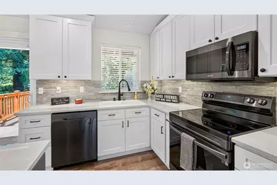 1526 49th Place SW, Everett, WA 98203 - Photo 8