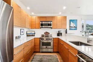 3717 Beach Dr SW, Seattle, WA 98106 - Photo 10