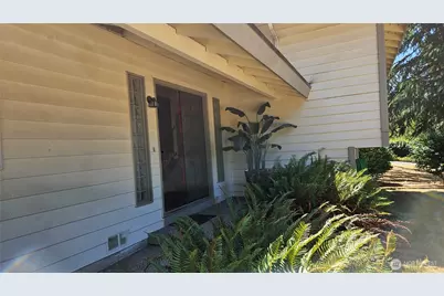 1000 151st Place NE, Bellevue, WA 98007 - Photo 1