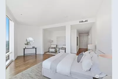 10700 NE 4th Street #4202, Bellevue, WA 98004 - Photo 24