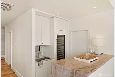 10700 NE 4th Street #4202, Bellevue, WA 98004 - Photo 16