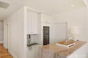10700 NE 4th St, Bellevue, WA 98004 - Photo 16