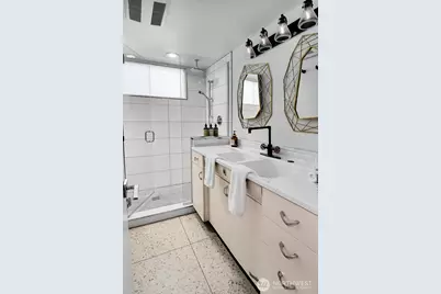 1115 8th Avenue W, Seattle, WA 98119 - Photo 24