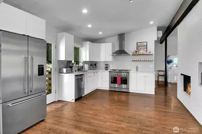 1115 8th Avenue W, Seattle, WA 98119 - Photo 8