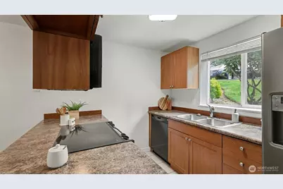 14210 NE 181st Place #M102, Woodinville, WA 98072 - Photo 8
