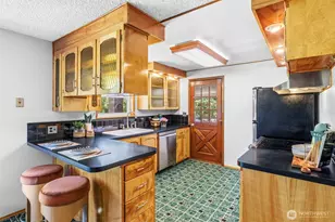 16613 19th Ave SW, Burien, WA 98166 - Photo 8