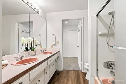 16217 SE Newport Way, Bellevue, WA 98006 - Photo 14