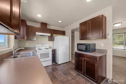 7515 100th Street NE #A, Marysville, WA 98270 - Photo 4