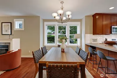 5807 B 55th Avenue NE, Seattle, WA 98105 - Photo 8