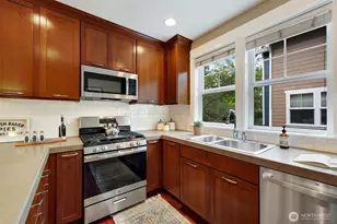 5807 B 55th Ave NE, Seattle, WA 98105 - Photo 12